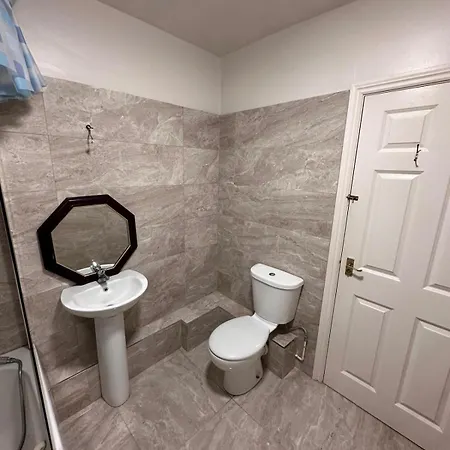 Airport Express Ideal For 1 Night *